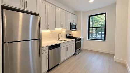 993 Summit Avenue, #1G