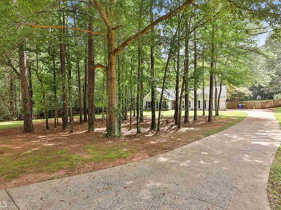 2nd image of 54 Jeb Stuart Dr #105