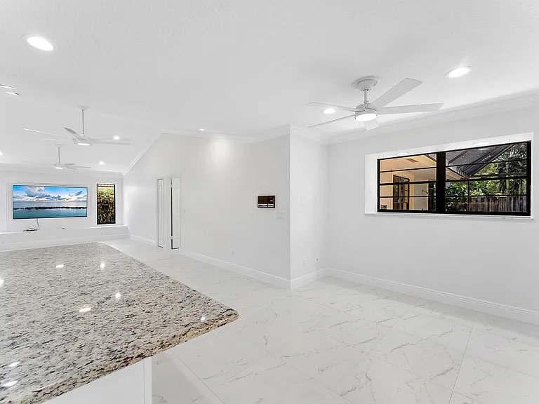 2244 Quail Rdg — Photo 35