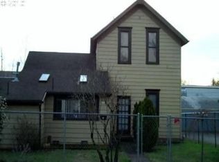 9024 SE Oak St, Portland, OR 97216