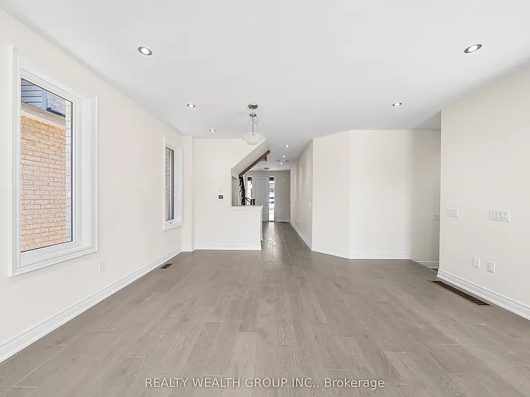 261 Seaview Hts — Photo 6