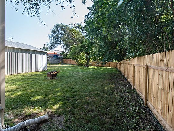 5th image of 3223 Saint Joseph St