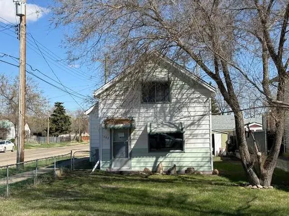 702 3rd St SW, Drumheller, AB T0J 0Y6