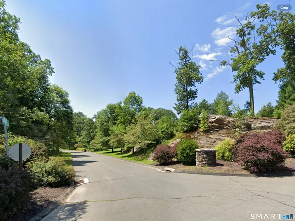 7 Vona Way, Newtown, CT 06470
