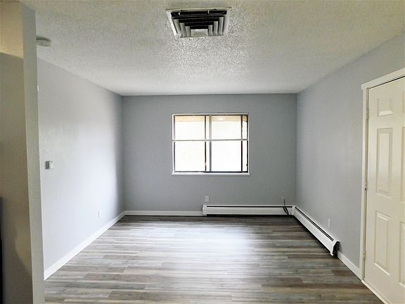 3rd image of 1250 Bookcliff Ave #4