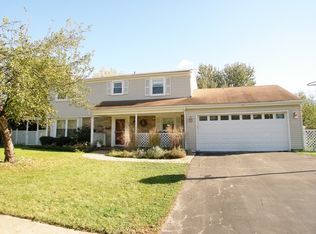 135 Idlestone Ln, Schaumburg, IL 60194