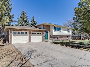 2704 Sheridan St, Cheyenne, WY 82009