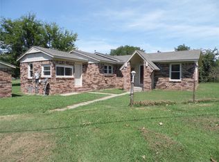 309 W Redwood St, Coweta, OK 74429