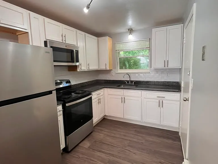 101 Folly Brook Blvd #B3 — Photo 5