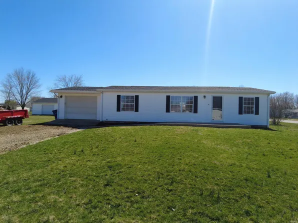 700 Diana St, Mitchell, IN 47446