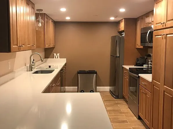 51 Melrose St APT 2C, Melrose, MA 02176