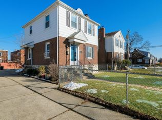 2035 Ripley St, Philadelphia, PA 19152
