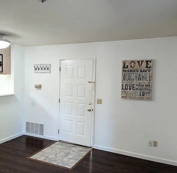 8201 Camino Colegio Dr #213 — Photo 8