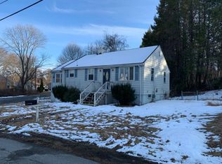 35 Berwick St, Lowell, MA 01852