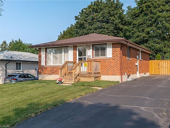 3rd image of 22 Mountford Dr
