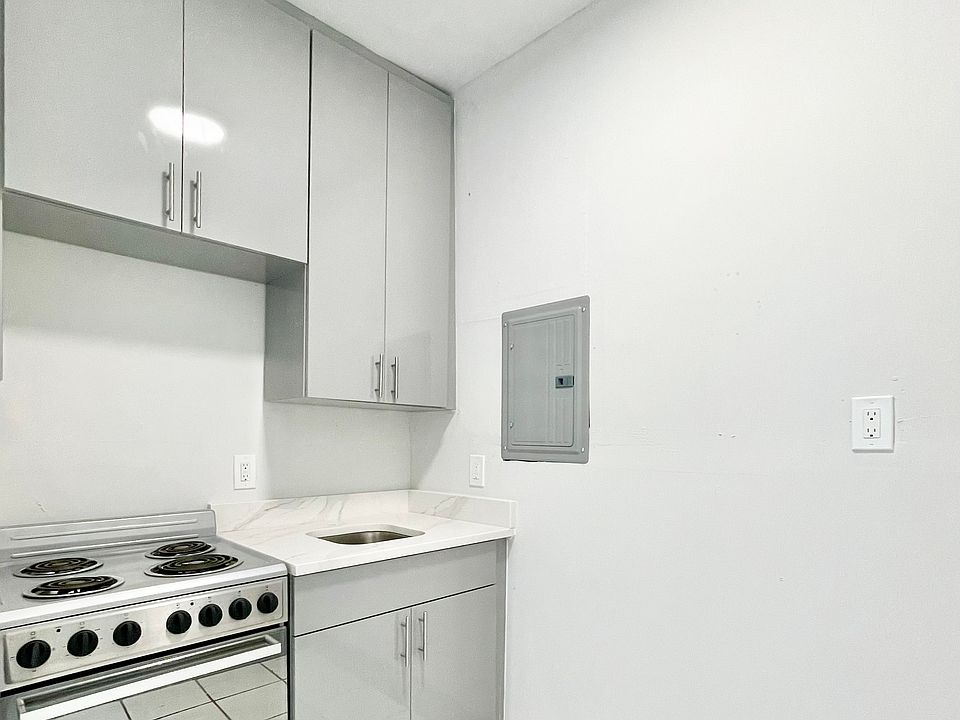 2nd image of 411 NW 37th St APT 14