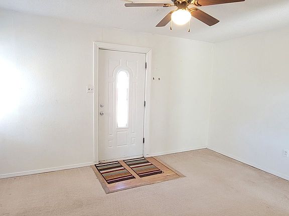 4th image of 607 W 17th St