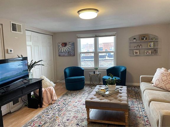 4th image of 4813 N Paulina St #3