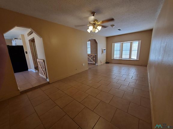 4th image of 3612 W Quay Ave