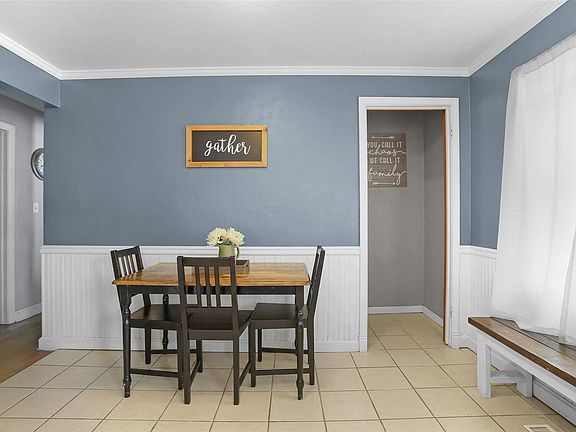 5th image of 809 Miller St