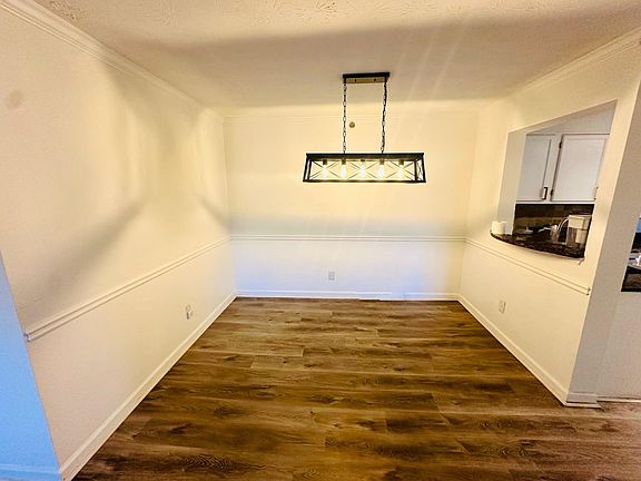 3rd image of 3961 Riverlook Pkwy SE Unit 201
