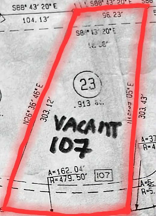 2nd image of 107 Royal Ct