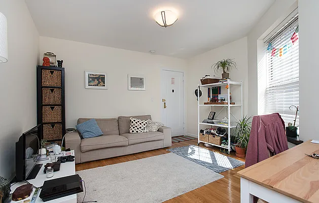 Rented by Emor Management Inc. | media 9