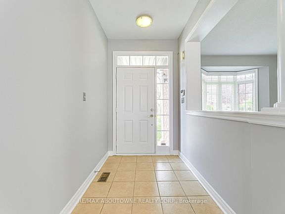 4th image of 2290 Woodmont Cres S