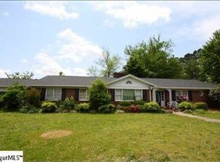 310 Lightwood Knot Rd, Greer, SC 29651