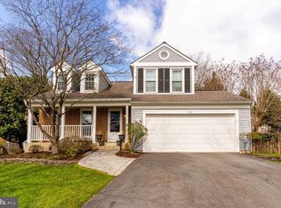 22 Saddleview Ct, North Potomac, MD 20878