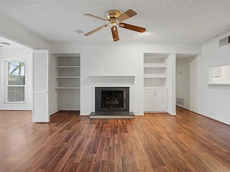 308 Park Ridge Cir — Photo 3