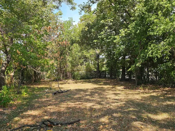 1018 E 8th Ave, Corsicana, TX 75110