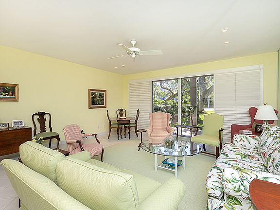 4th image of 777 Sea Oak Dr APT 729