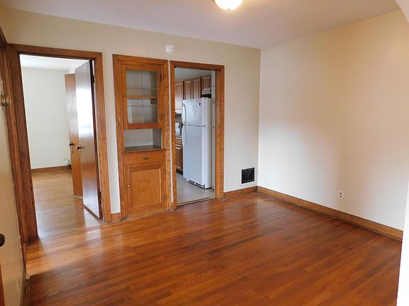 4th image of 1027 Parkway Dr