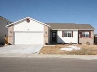 901 Cliffrose Way, Windsor, CO 80550