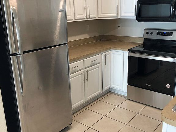 3rd image of 2281 NE 2nd St APT 215