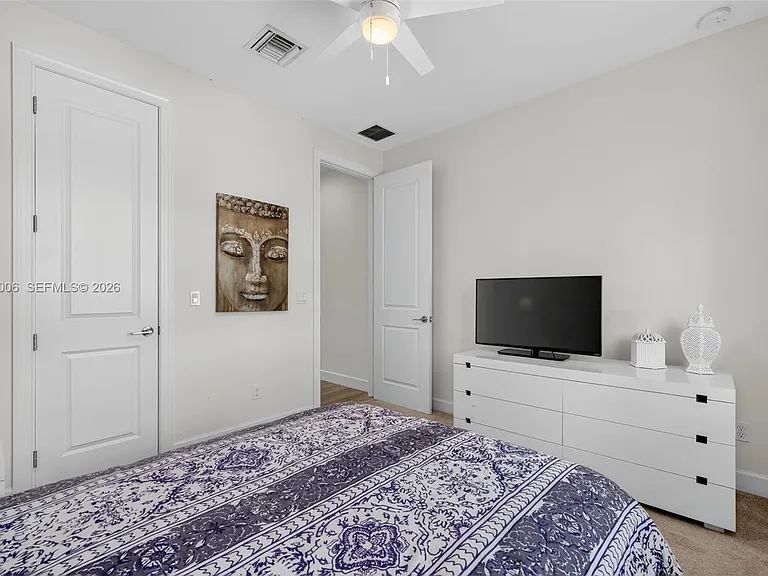 608 SW 15th St — Photo 47
