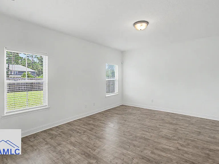 40 Rimes Ave — Photo 8