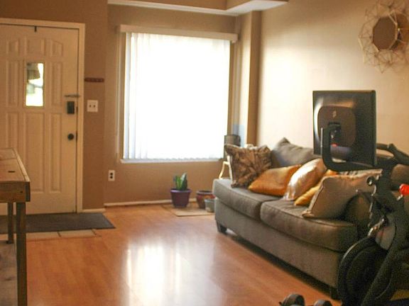 2nd image of 64 Sandywood Ln