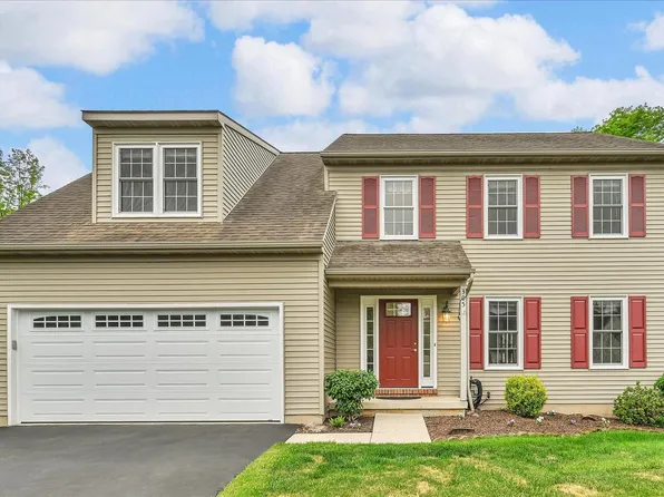 305 Village Spring Ln, Reinholds, PA 17569