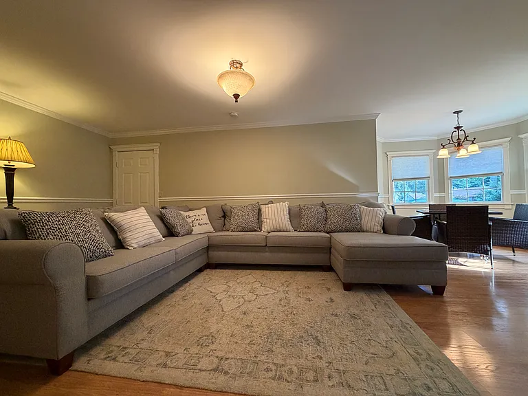 24 Arlington Ave — Photo 3