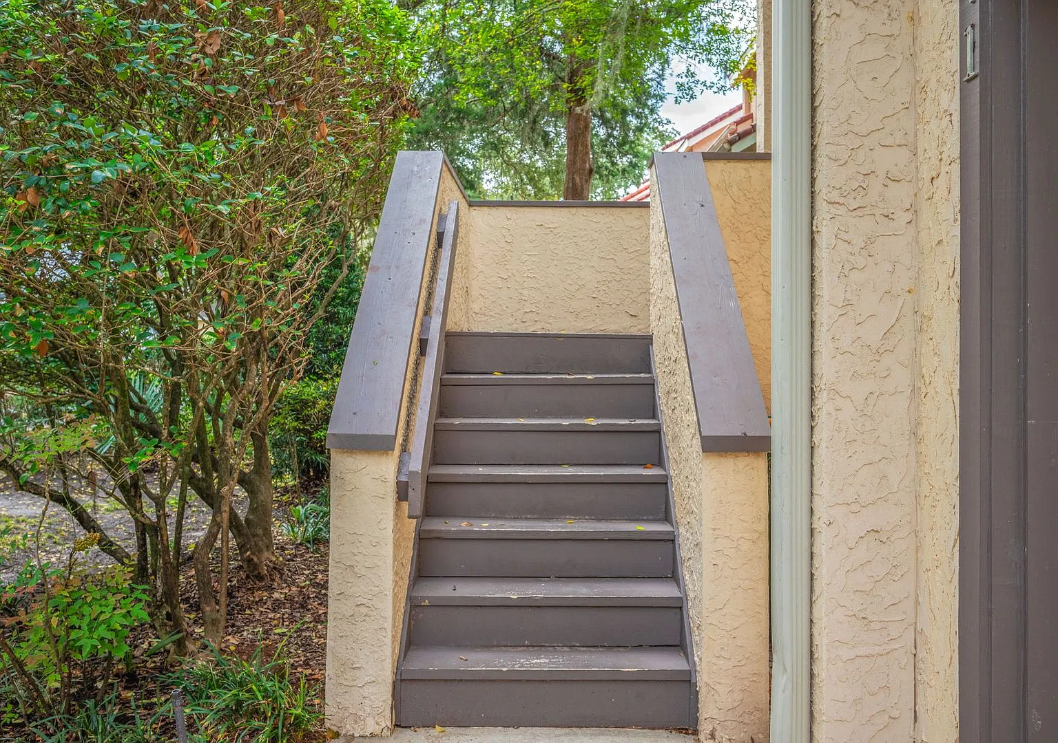 Waterfront Living in Bluewater Bay! — Photo 4