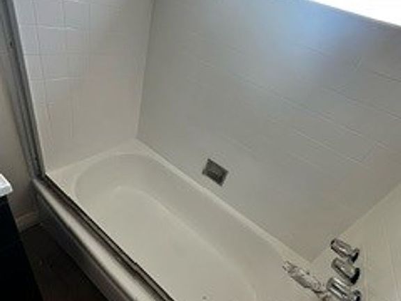 4th image of 6444 Tujunga Ave #21