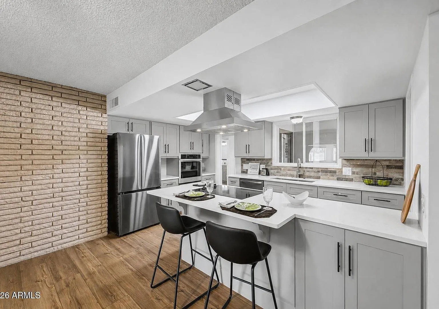 Free Rent Interested? Remodeled Tempe Home 4br/2ba — Photo 4