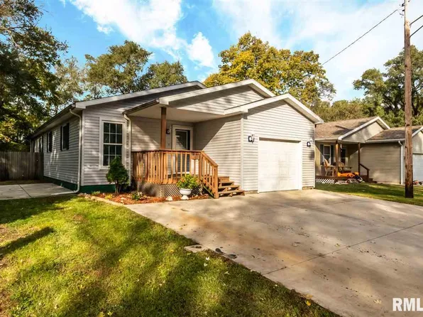 309 1st St, South Pekin, IL 61564