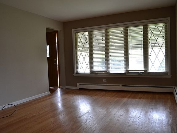 3rd image of 9647 S Sacramento Ave