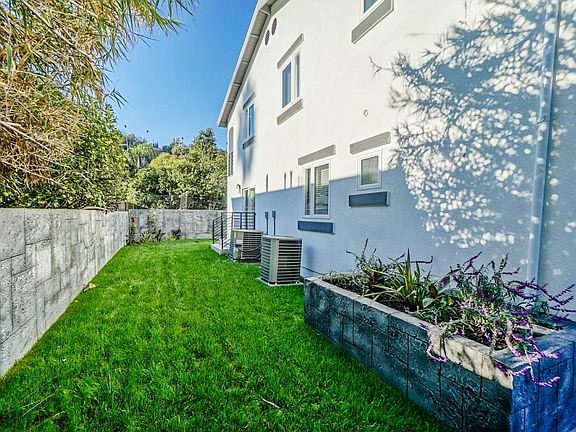 3rd image of 4508 Esmeralda St #4510