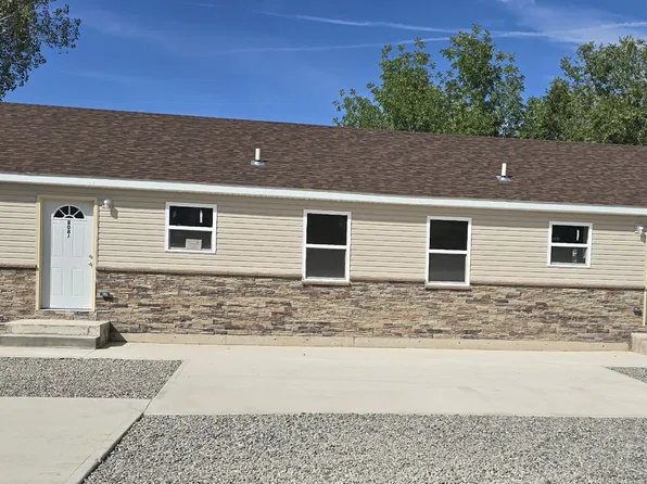 808 N 1st St, Riverton, WY 82501