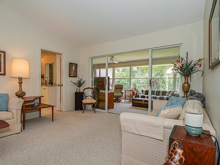 847 Lake Orchid Cir — Photo 7