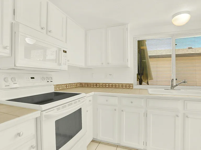 3655 S Kittredge St #E — Photo 5